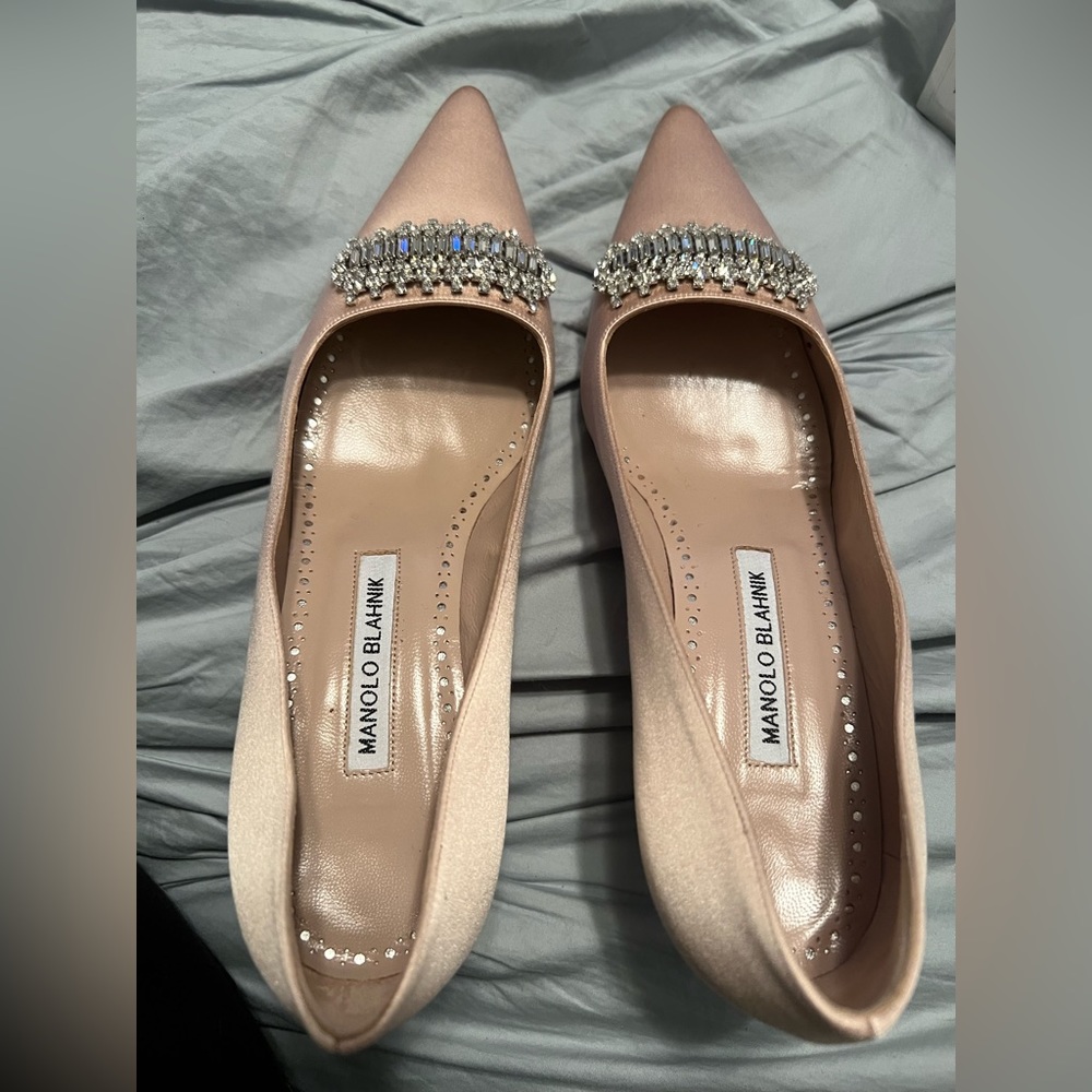 Brand new. manolo blahnik bottara